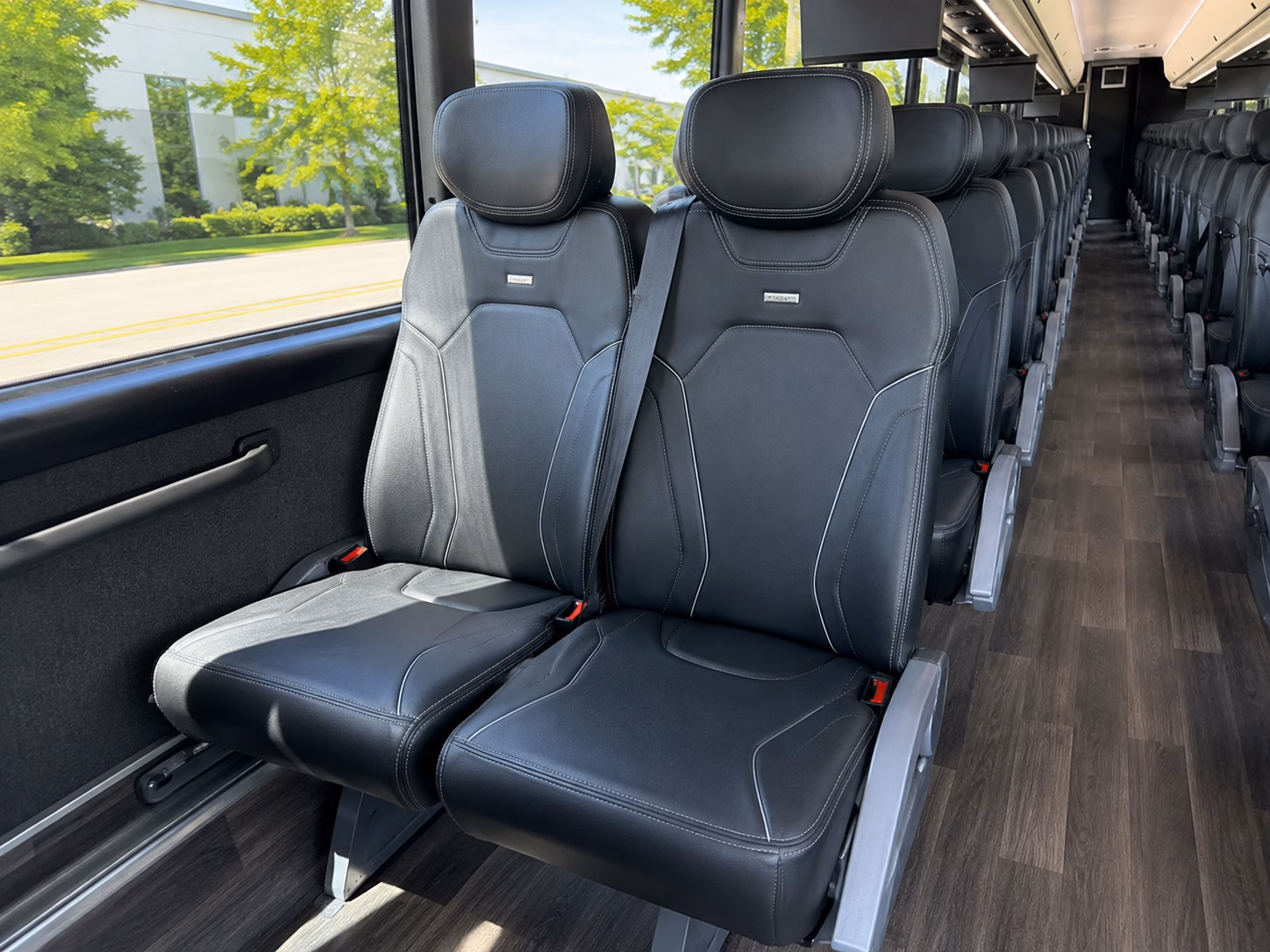 how the type of bus changes the price in richland washington