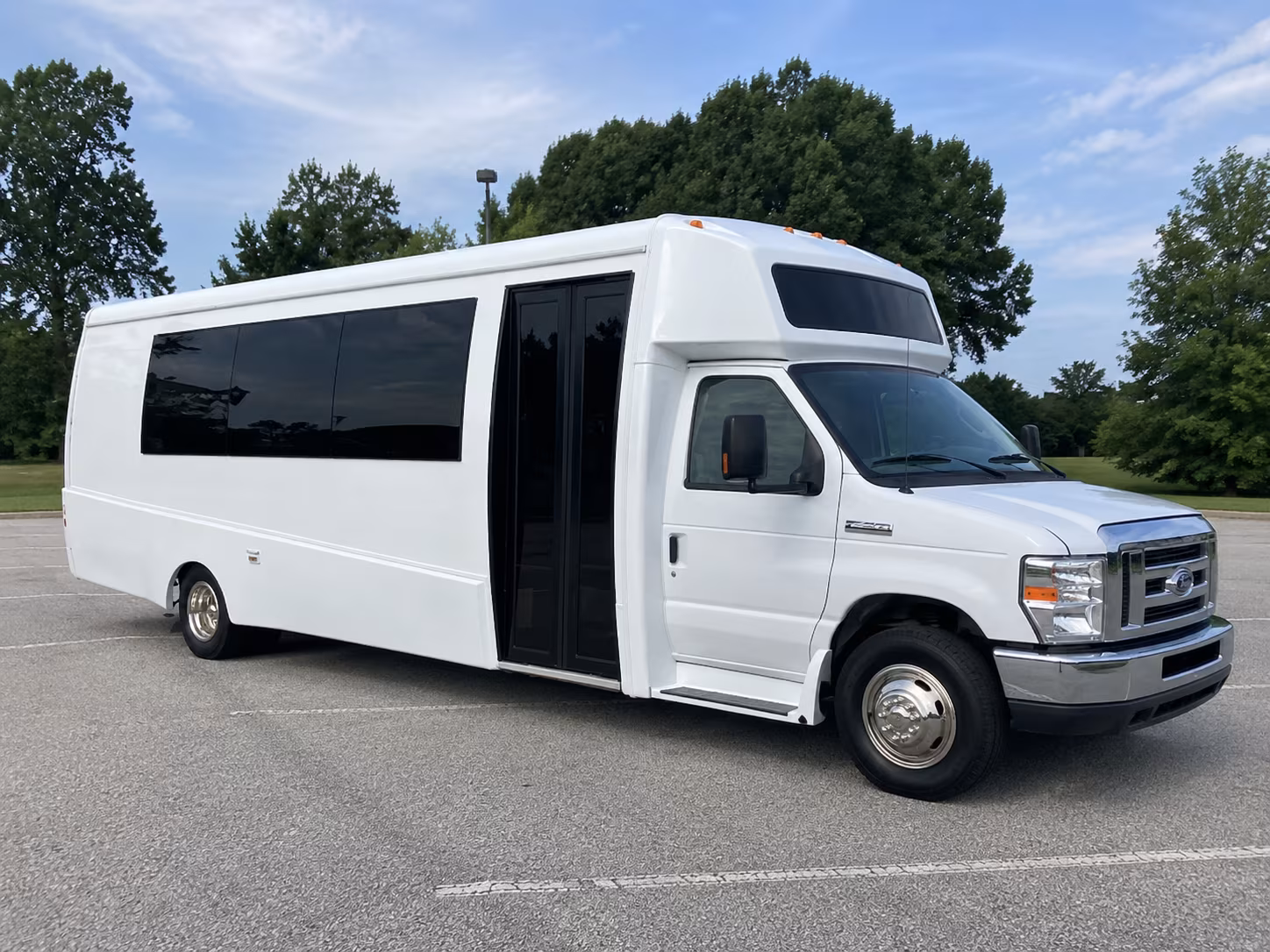 richland 18 passenger party bus